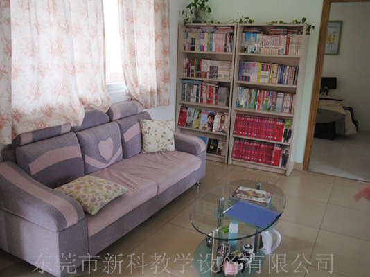 學校<a href='http://www.huajiawangjun.com' target='1' style='font-size:14px; font-weight:bold; color:#0080ff;'>心理咨詢室</a>